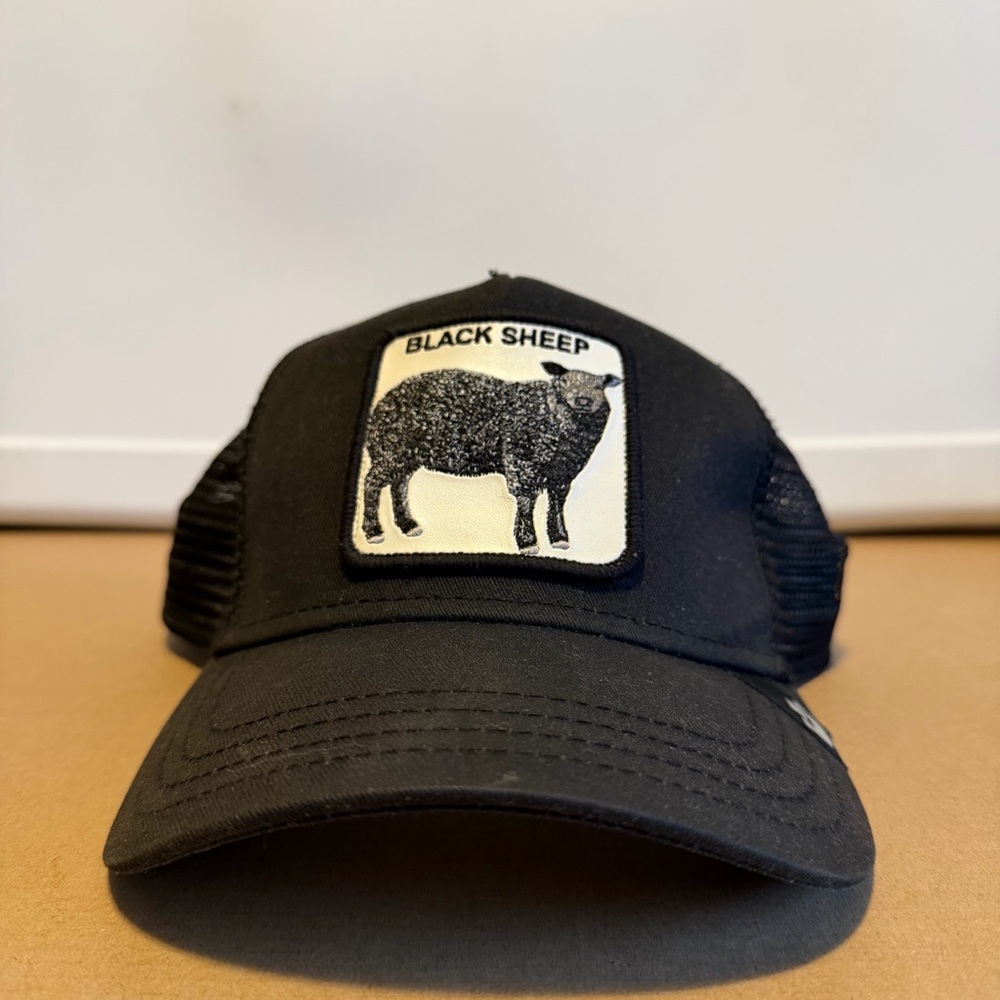 Black Sheep Men's Black Trucker Hat